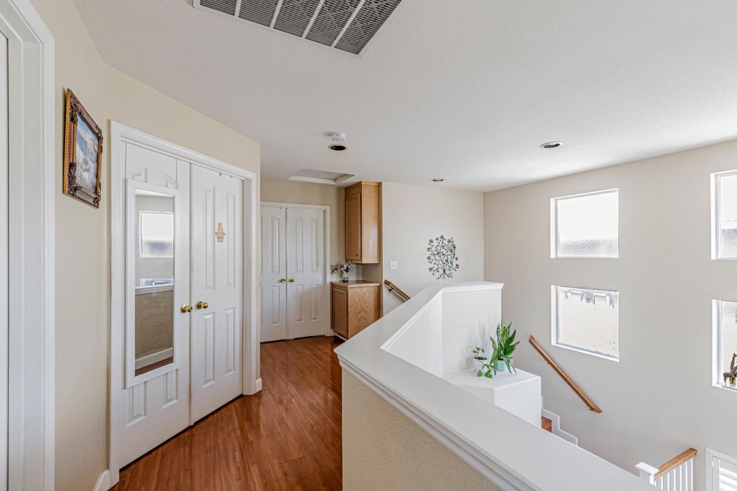 Detail Gallery Image 15 of 40 For 9360 Benbow Dr, Gilroy,  CA 95020 - 3 Beds | 2/1 Baths