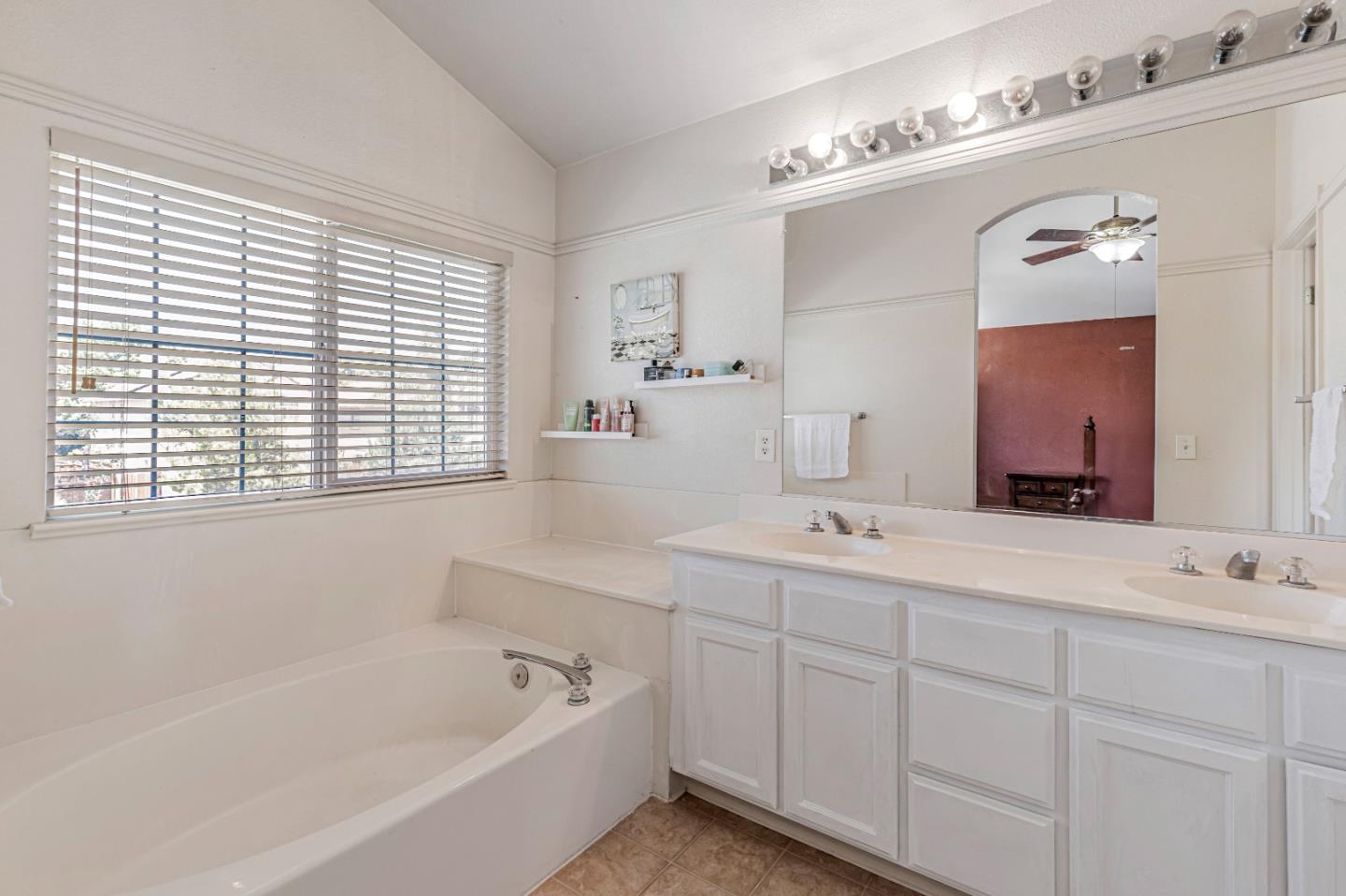 Detail Gallery Image 19 of 40 For 9360 Benbow Dr, Gilroy,  CA 95020 - 3 Beds | 2/1 Baths