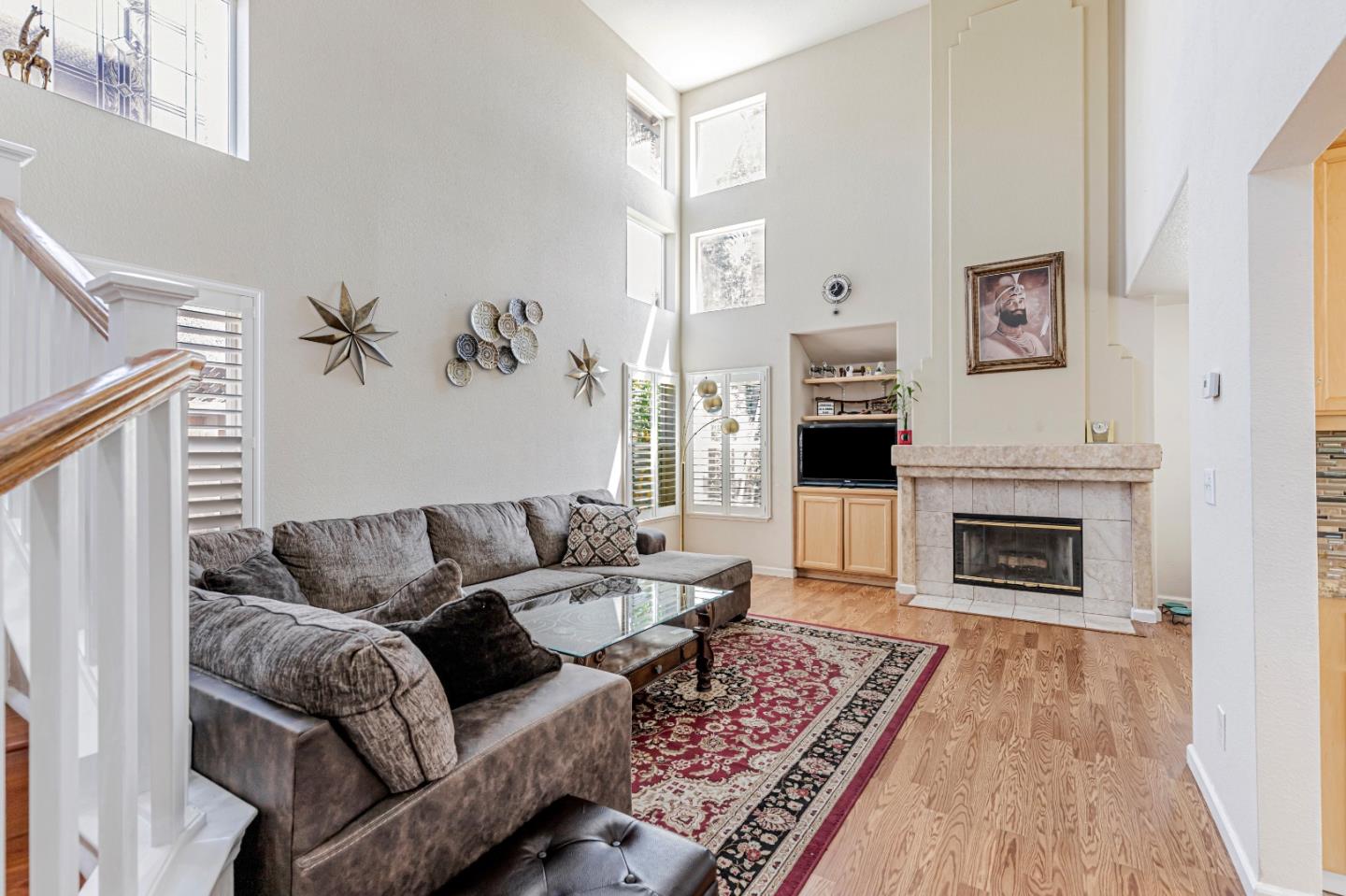 Detail Gallery Image 3 of 40 For 9360 Benbow Dr, Gilroy,  CA 95020 - 3 Beds | 2/1 Baths