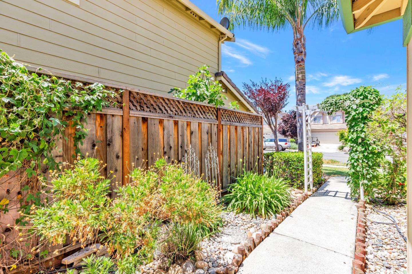 Detail Gallery Image 32 of 40 For 9360 Benbow Dr, Gilroy,  CA 95020 - 3 Beds | 2/1 Baths