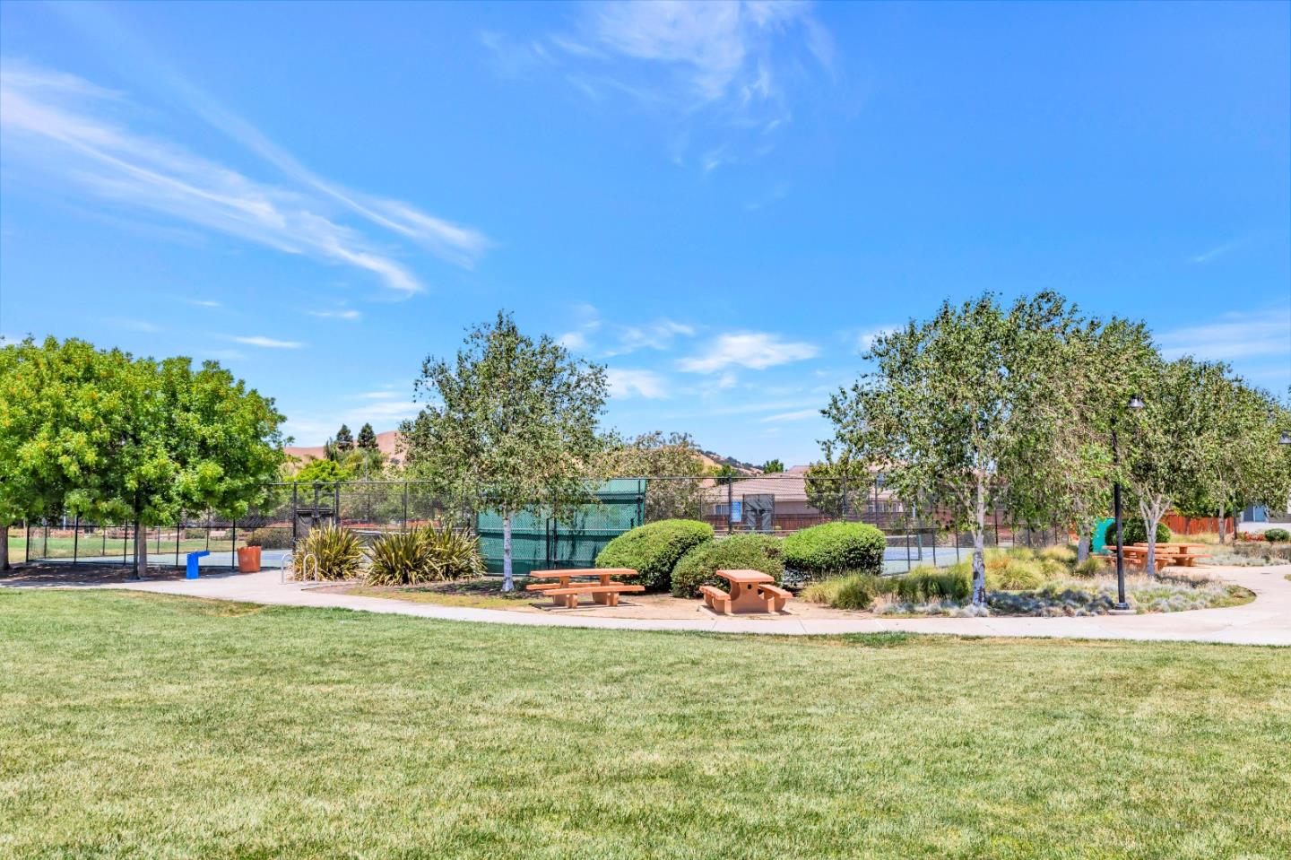 Detail Gallery Image 36 of 40 For 9360 Benbow Dr, Gilroy,  CA 95020 - 3 Beds | 2/1 Baths