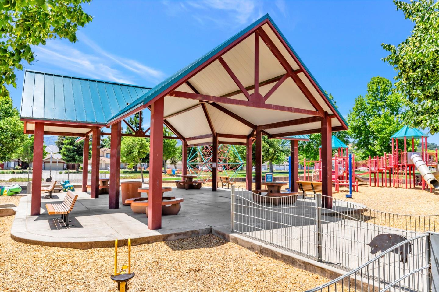 Detail Gallery Image 39 of 40 For 9360 Benbow Dr, Gilroy,  CA 95020 - 3 Beds | 2/1 Baths
