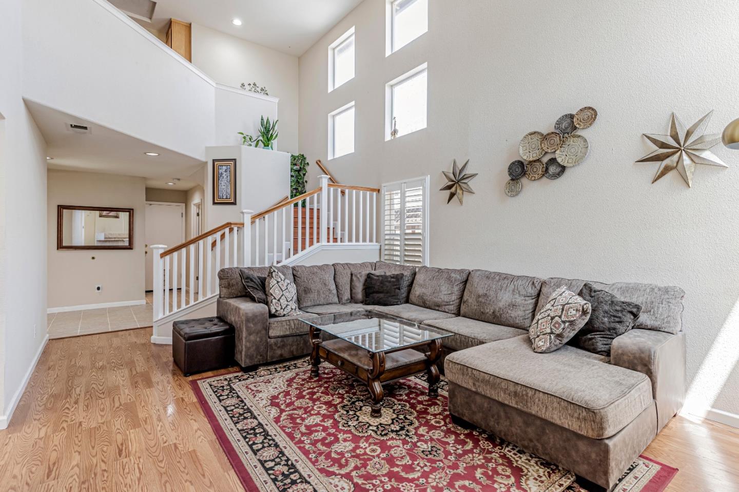 Detail Gallery Image 4 of 40 For 9360 Benbow Dr, Gilroy,  CA 95020 - 3 Beds | 2/1 Baths