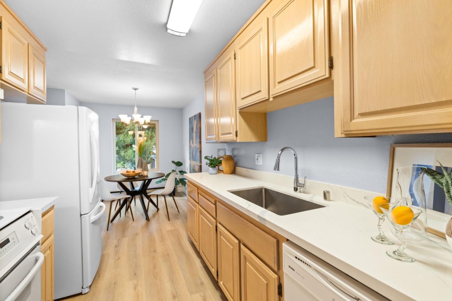 Detail Gallery Image 8 of 33 For 264 N Whisman Rd #26,  Mountain View,  CA 94043 - 2 Beds | 1 Baths