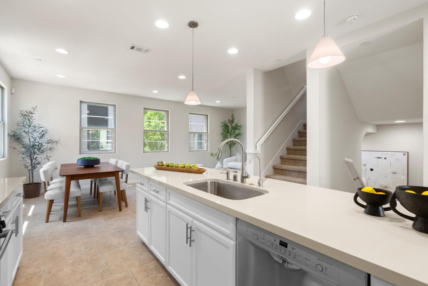 Detail Gallery Image 13 of 39 For 996 Cassia Pl, San Jose,  CA 95131 - 4 Beds | 3/1 Baths