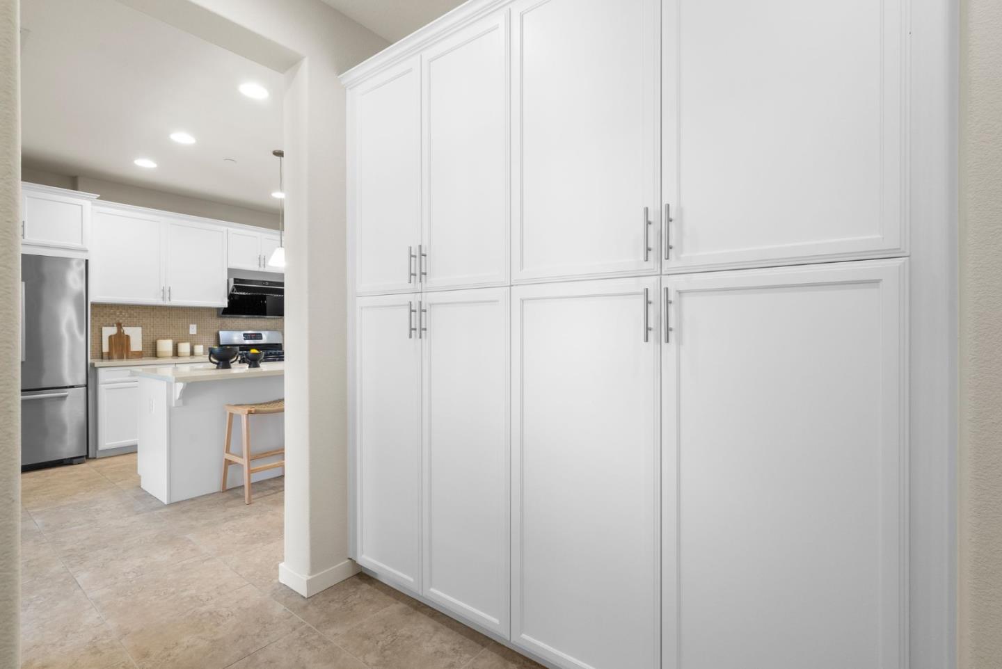 Detail Gallery Image 17 of 39 For 996 Cassia Pl, San Jose,  CA 95131 - 4 Beds | 3/1 Baths