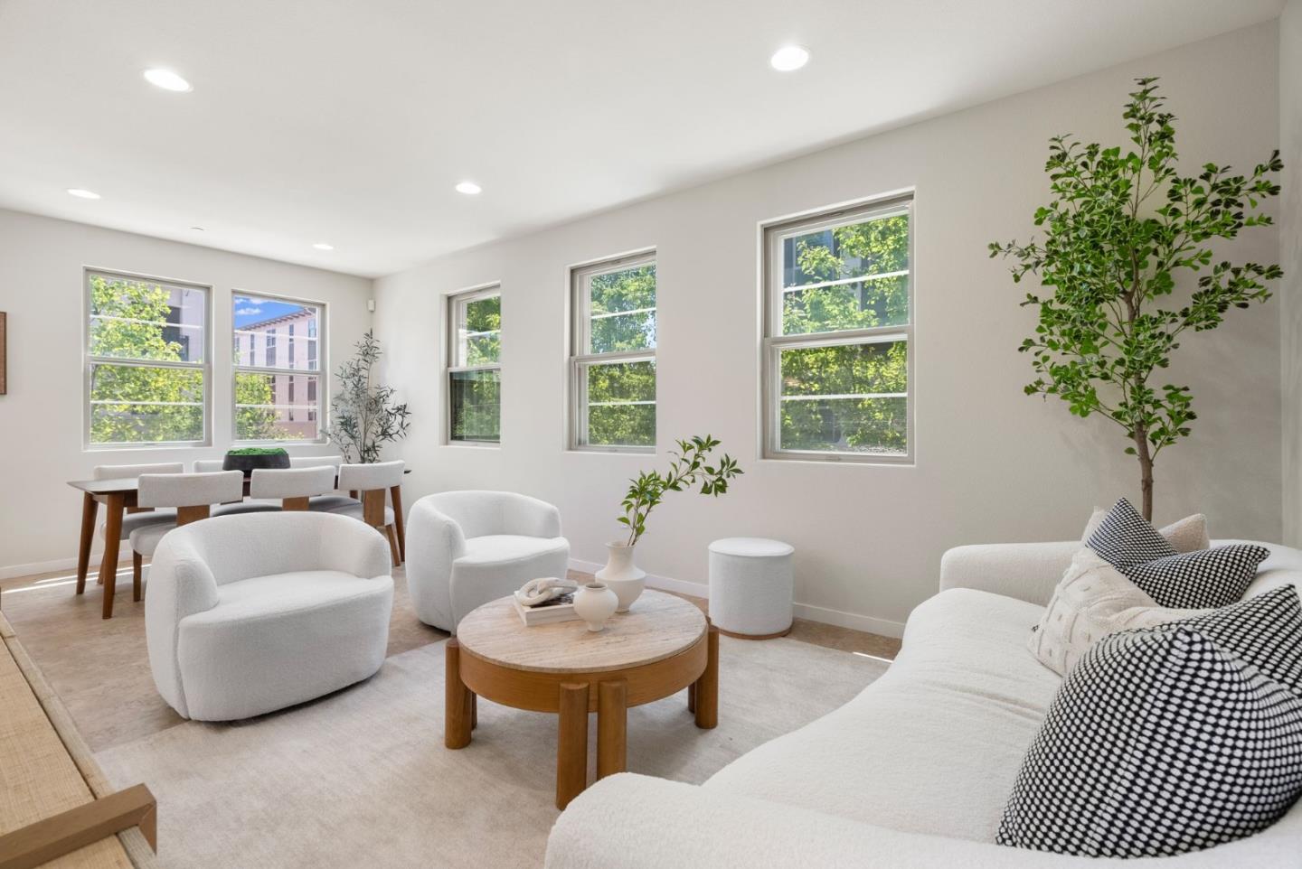 Detail Gallery Image 8 of 39 For 996 Cassia Pl, San Jose,  CA 95131 - 4 Beds | 3/1 Baths
