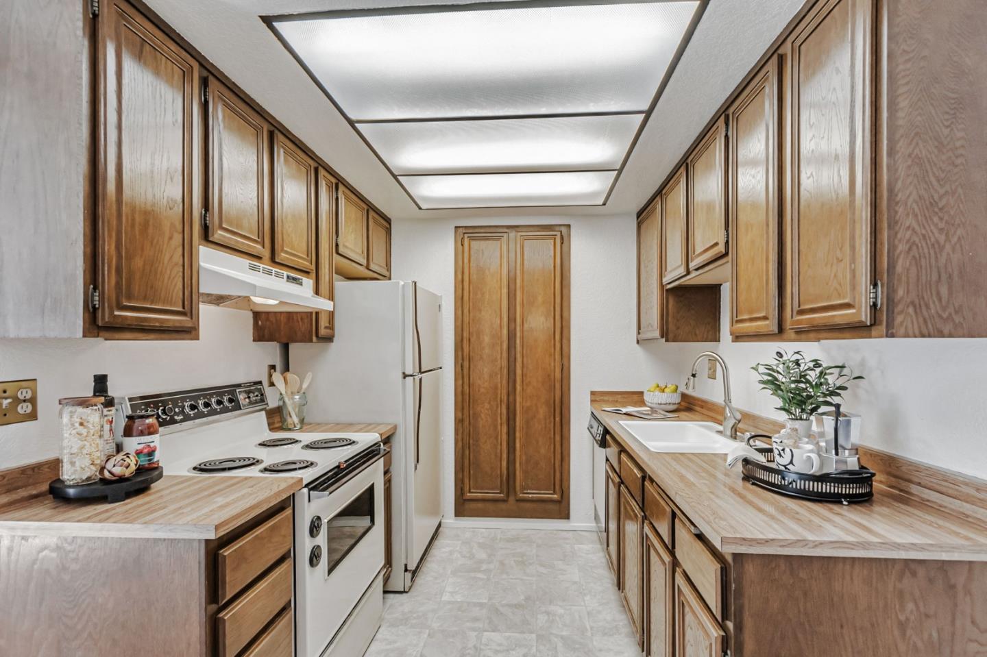 Detail Gallery Image 12 of 41 For 1718 Braddock Ct, San Jose,  CA 95125 - 2 Beds | 1 Baths