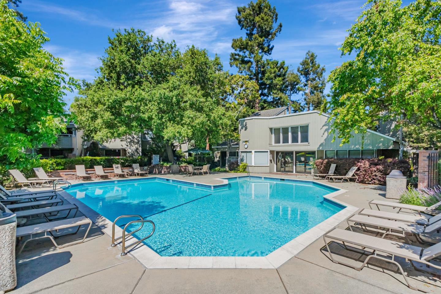 Detail Gallery Image 33 of 41 For 1718 Braddock Ct, San Jose,  CA 95125 - 2 Beds | 1 Baths