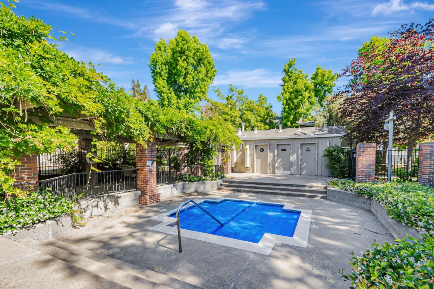 Detail Gallery Image 35 of 41 For 1718 Braddock Ct, San Jose,  CA 95125 - 2 Beds | 1 Baths