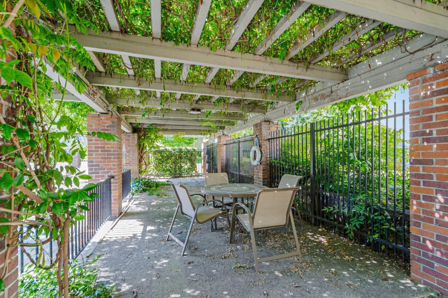 Detail Gallery Image 36 of 41 For 1718 Braddock Ct, San Jose,  CA 95125 - 2 Beds | 1 Baths