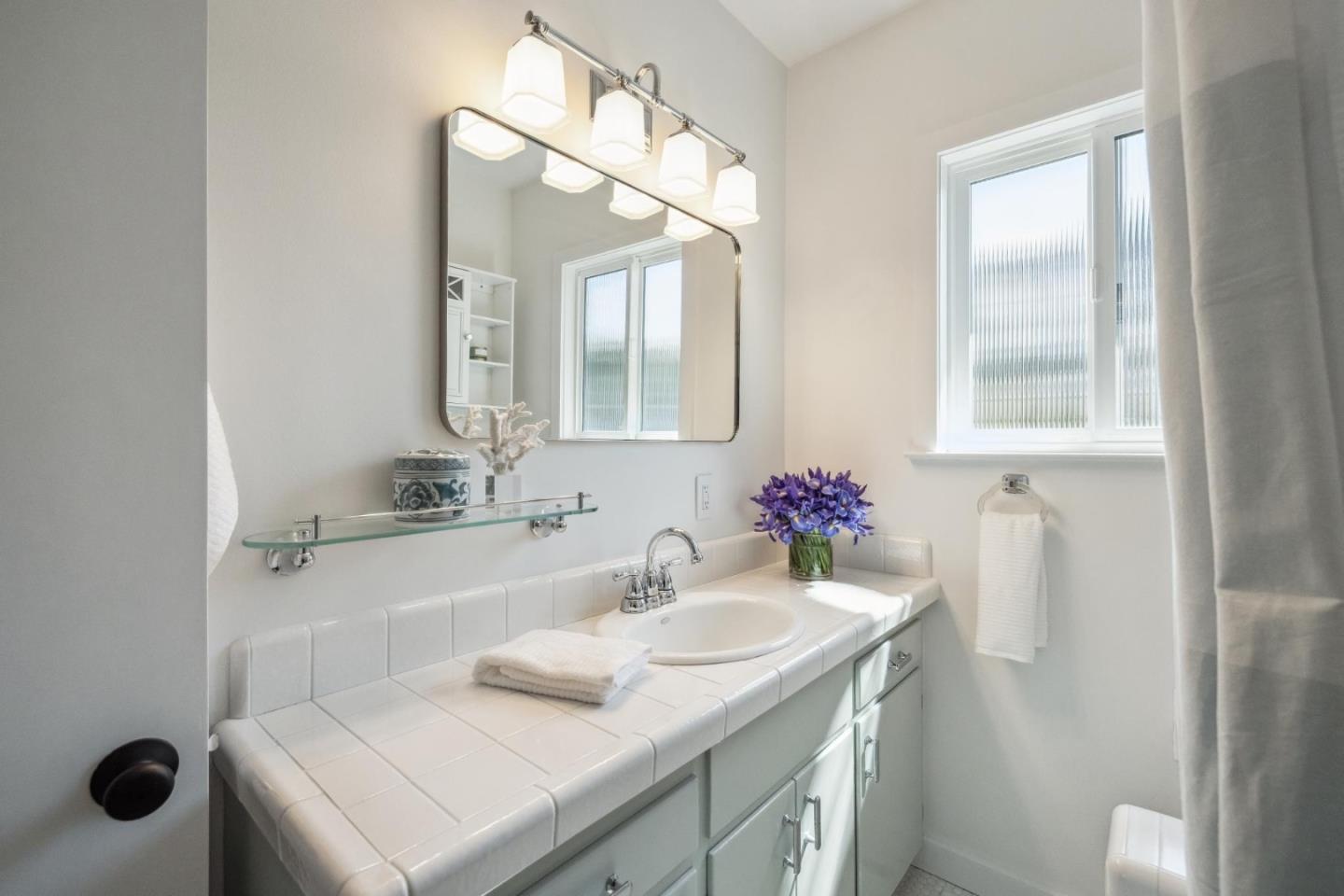 Detail Gallery Image 11 of 39 For 461 Dickman Ave, Monterey,  CA 93940 - 3 Beds | 2 Baths