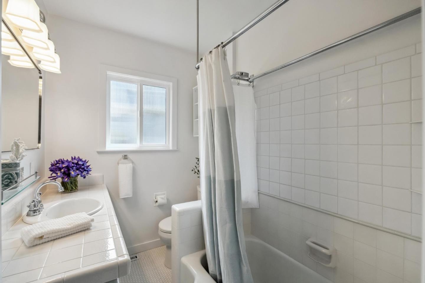 Detail Gallery Image 12 of 39 For 461 Dickman Ave, Monterey,  CA 93940 - 3 Beds | 2 Baths