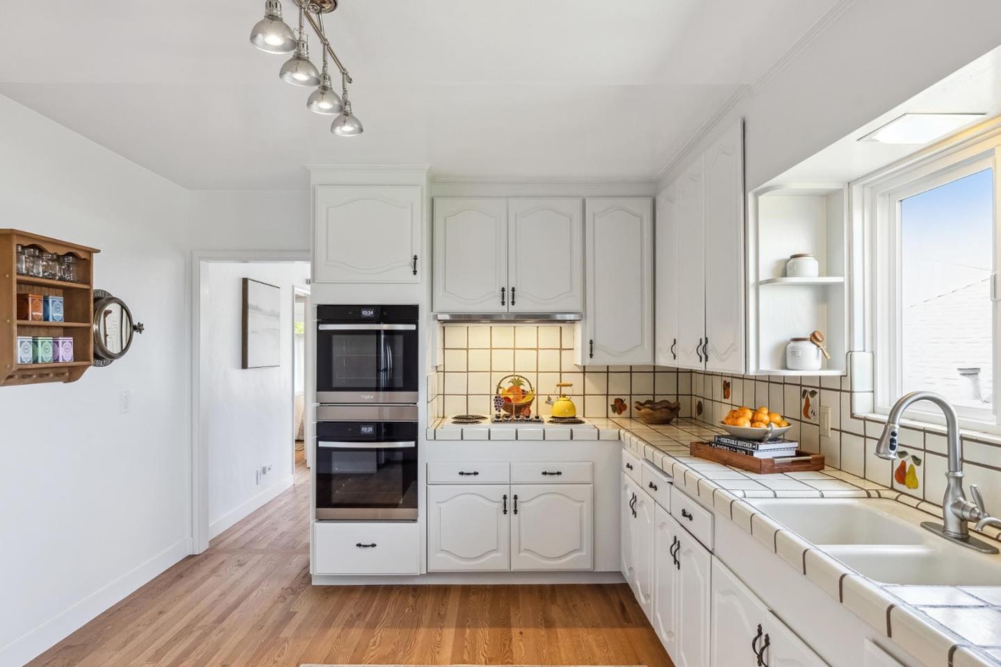 Detail Gallery Image 21 of 39 For 461 Dickman Ave, Monterey,  CA 93940 - 3 Beds | 2 Baths