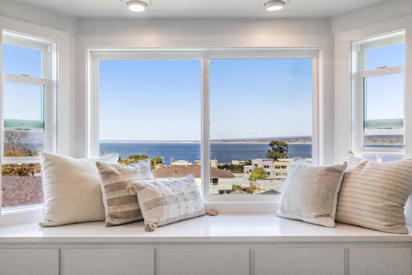 Detail Gallery Image 26 of 39 For 461 Dickman Ave, Monterey,  CA 93940 - 3 Beds | 2 Baths