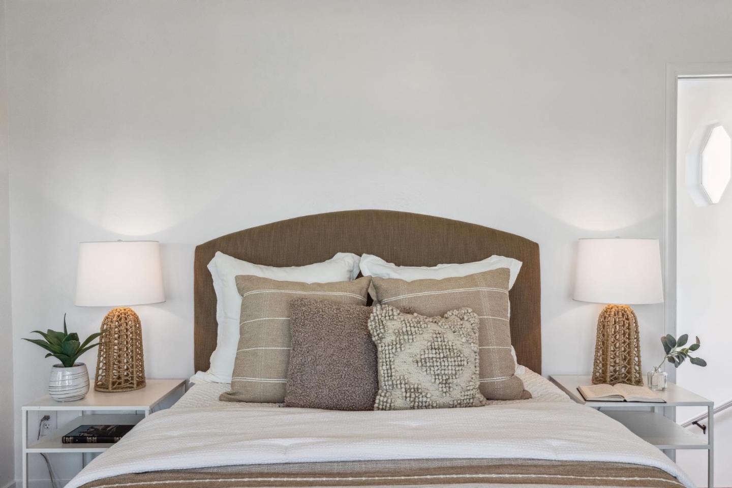Detail Gallery Image 27 of 39 For 461 Dickman Ave, Monterey,  CA 93940 - 3 Beds | 2 Baths