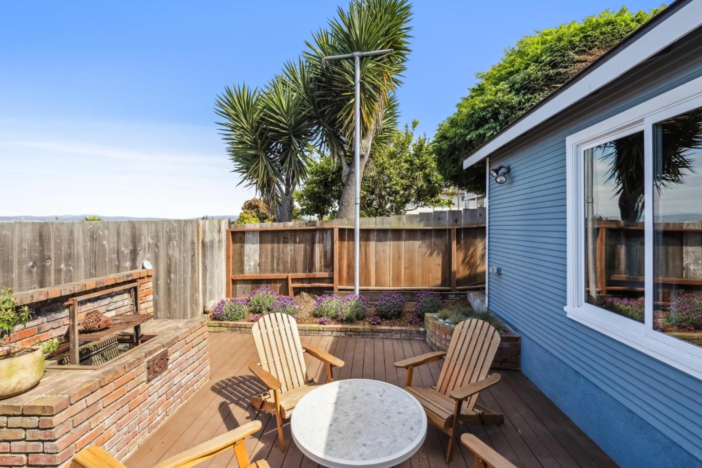 Detail Gallery Image 33 of 39 For 461 Dickman Ave, Monterey,  CA 93940 - 3 Beds | 2 Baths