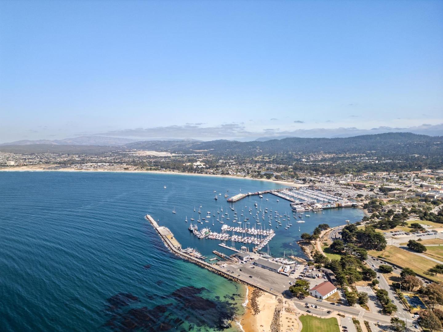 Detail Gallery Image 36 of 39 For 461 Dickman Ave, Monterey,  CA 93940 - 3 Beds | 2 Baths