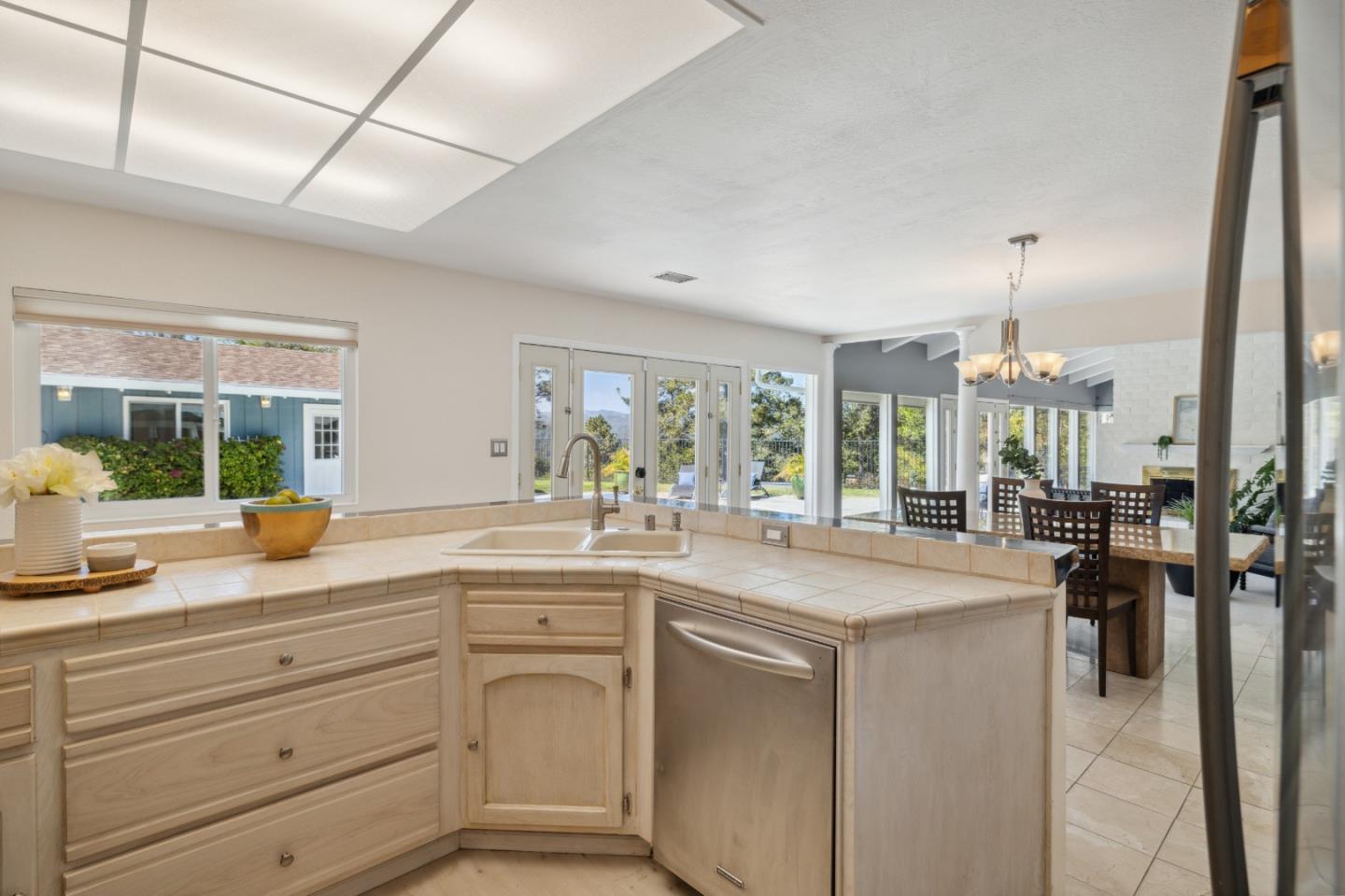 Detail Gallery Image 15 of 93 For 112 Alto Sol Ct, Scotts Valley,  CA 95066 - 4 Beds | 3 Baths