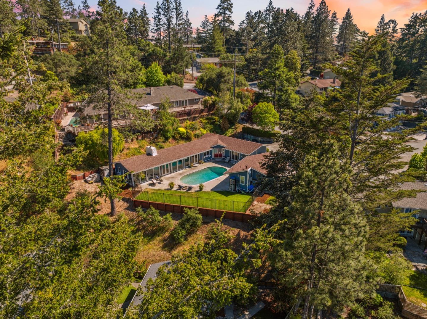 Detail Gallery Image 2 of 93 For 112 Alto Sol Ct, Scotts Valley,  CA 95066 - 4 Beds | 3 Baths