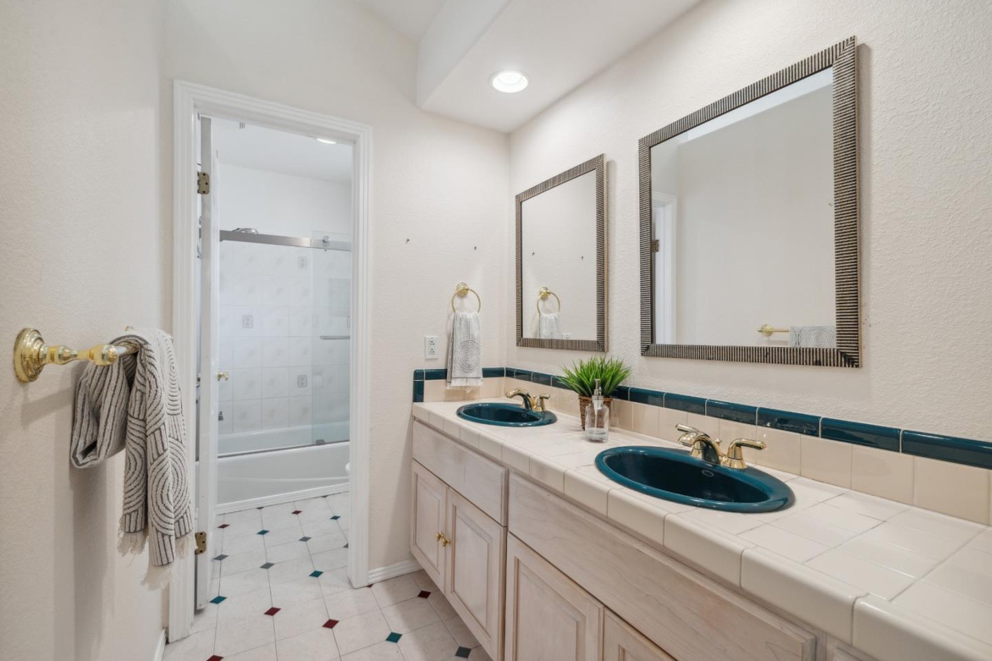 Detail Gallery Image 34 of 93 For 112 Alto Sol Ct, Scotts Valley,  CA 95066 - 4 Beds | 3 Baths