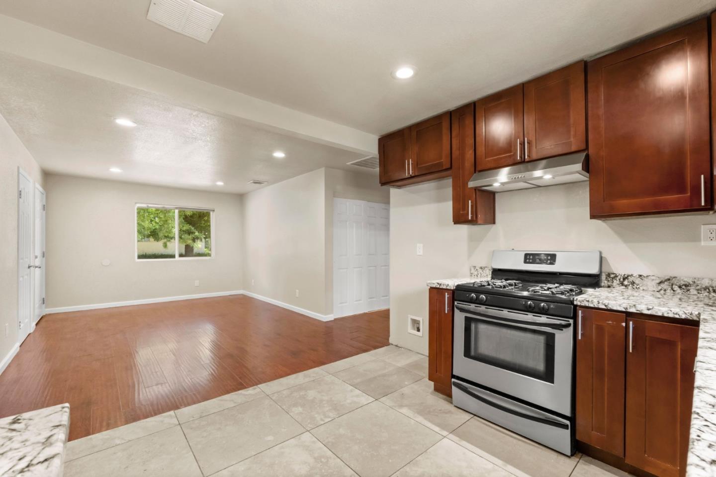 Detail Gallery Image 5 of 51 For 1301 Carver Rd, Modesto,  CA 95350 - – Beds | – Baths