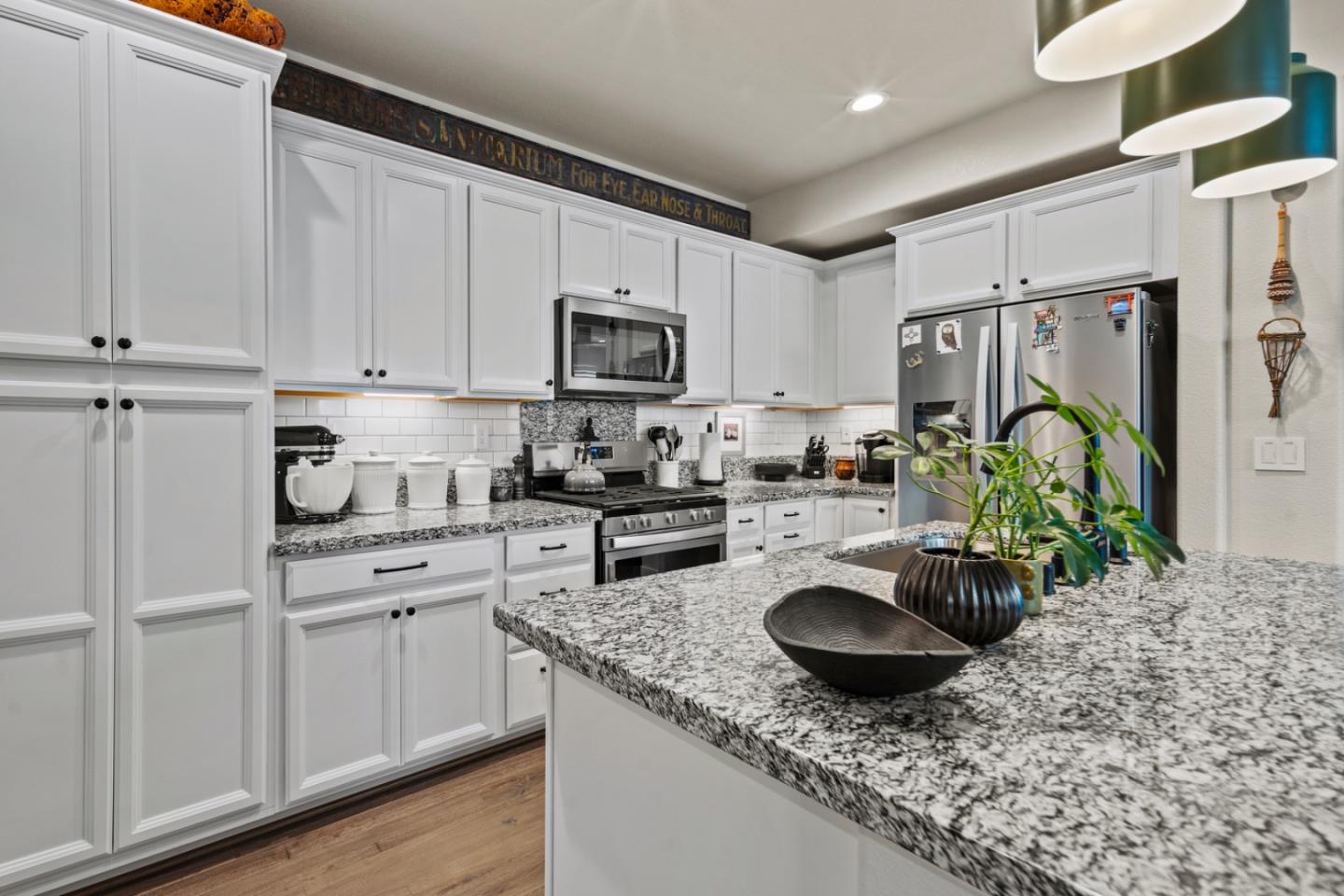 Detail Gallery Image 14 of 41 For 18938 Kilpatrick Ln, East Garrison,  CA 93933 - 3 Beds | 2/1 Baths