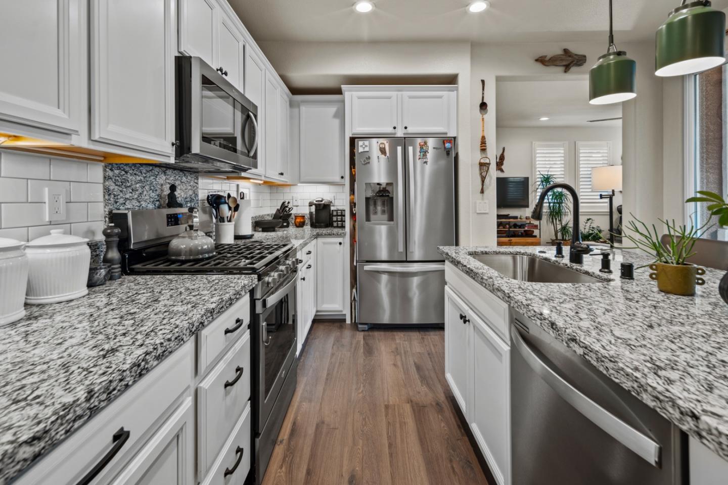 Detail Gallery Image 16 of 41 For 18938 Kilpatrick Ln, East Garrison,  CA 93933 - 3 Beds | 2/1 Baths