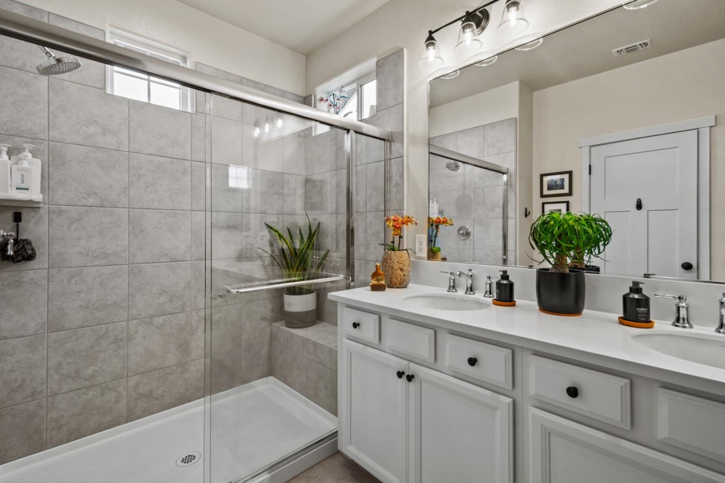 Detail Gallery Image 21 of 41 For 18938 Kilpatrick Ln, East Garrison,  CA 93933 - 3 Beds | 2/1 Baths