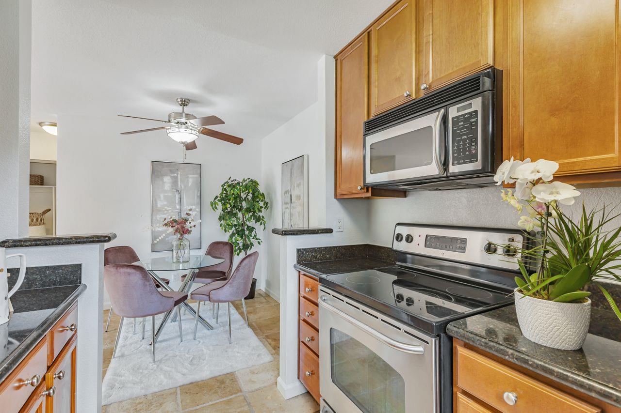 Detail Gallery Image 12 of 43 For 1114 Yarwood Ct, San Jose,  CA 95128 - 1 Beds | 1 Baths