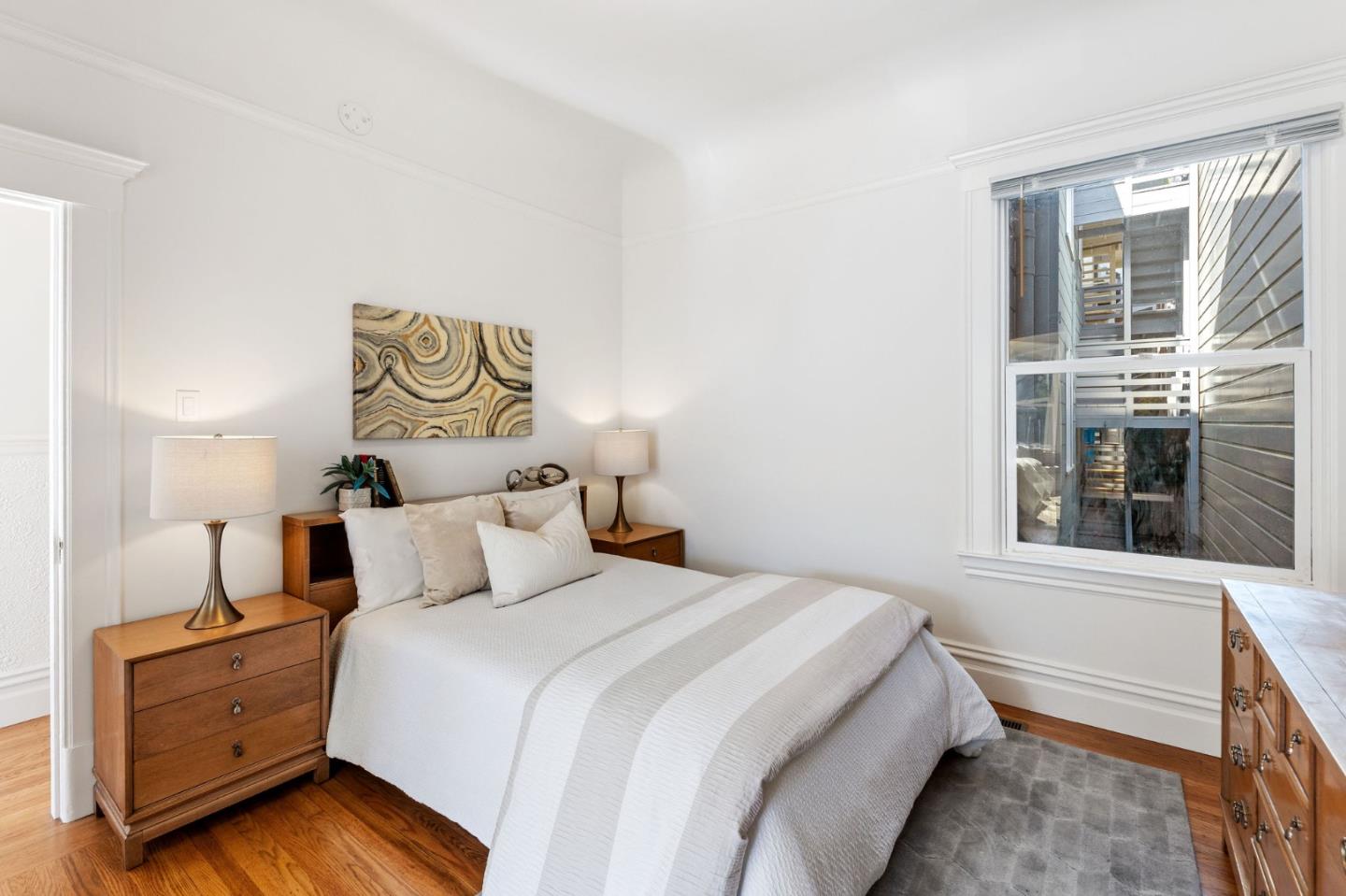 Detail Gallery Image 11 of 74 For 1750-1752 Leavenworth St, San Francisco,  CA 94109 - – Beds | – Baths