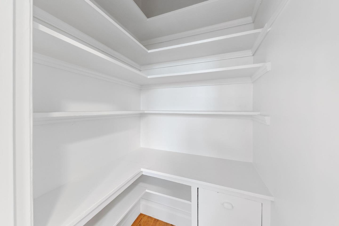 Detail Gallery Image 25 of 74 For 1750-1752 Leavenworth St, San Francisco,  CA 94109 - – Beds | – Baths