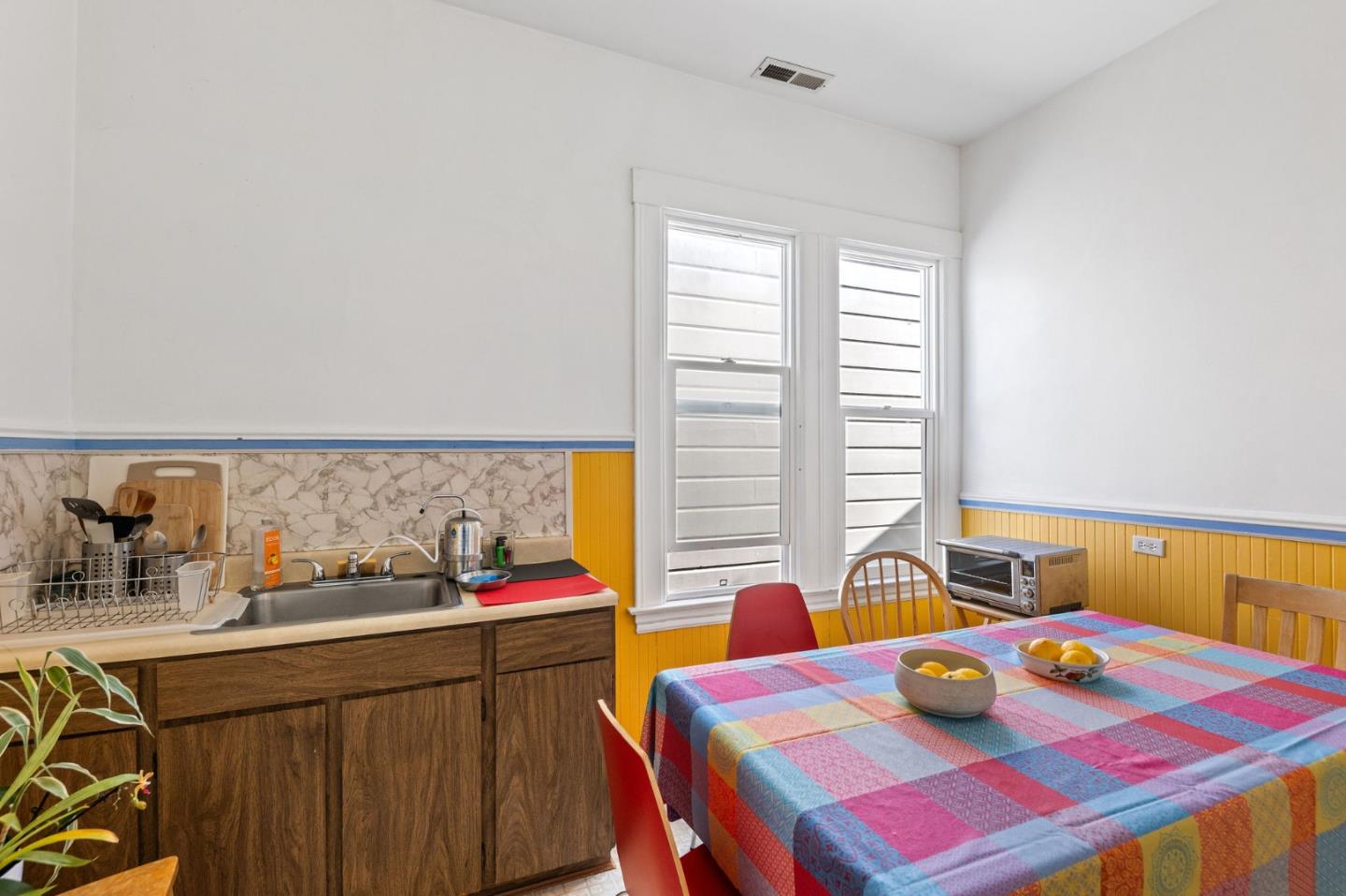 Detail Gallery Image 50 of 74 For 1750-1752 Leavenworth St, San Francisco,  CA 94109 - – Beds | – Baths