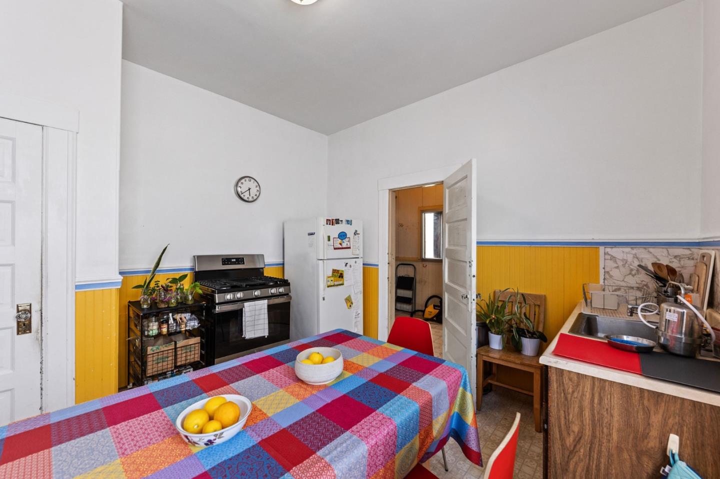 Detail Gallery Image 52 of 74 For 1750-1752 Leavenworth St, San Francisco,  CA 94109 - – Beds | – Baths