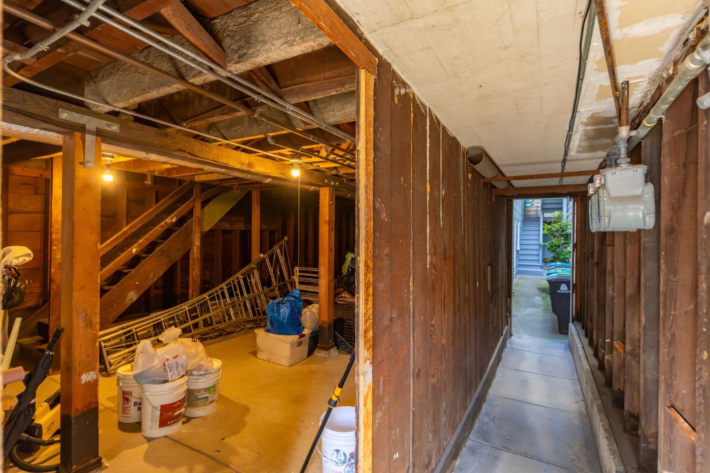 Detail Gallery Image 66 of 74 For 1750-1752 Leavenworth St, San Francisco,  CA 94109 - – Beds | – Baths