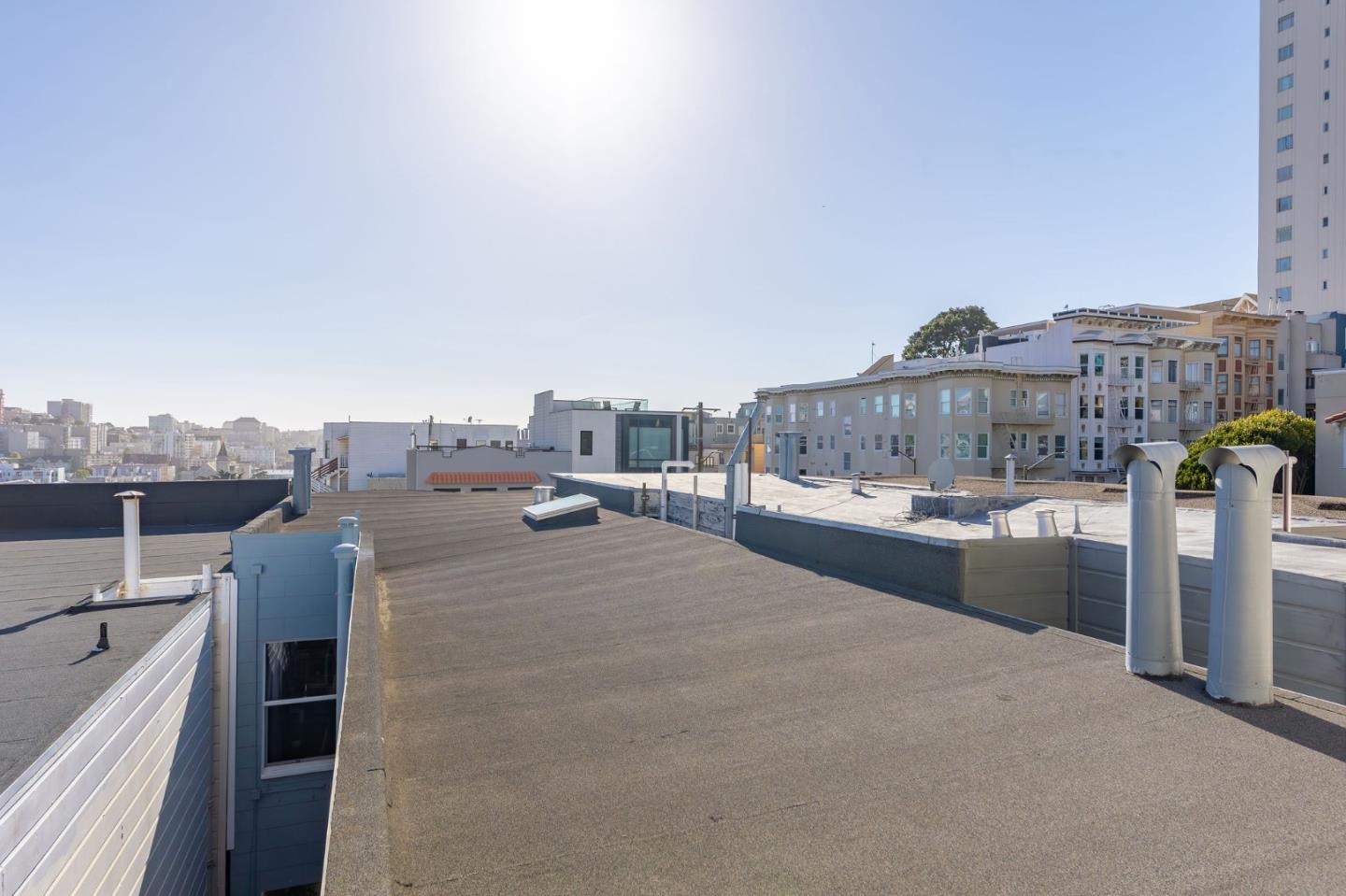Detail Gallery Image 70 of 74 For 1750-1752 Leavenworth St, San Francisco,  CA 94109 - – Beds | – Baths