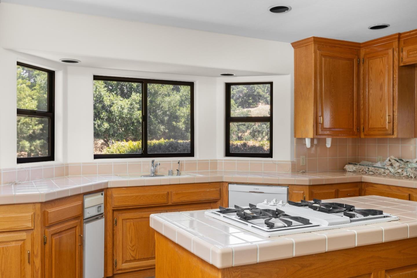 Detail Gallery Image 21 of 43 For 9400 Corriente Rd, Atascadero,  CA 93422 - 4 Beds | 3 Baths