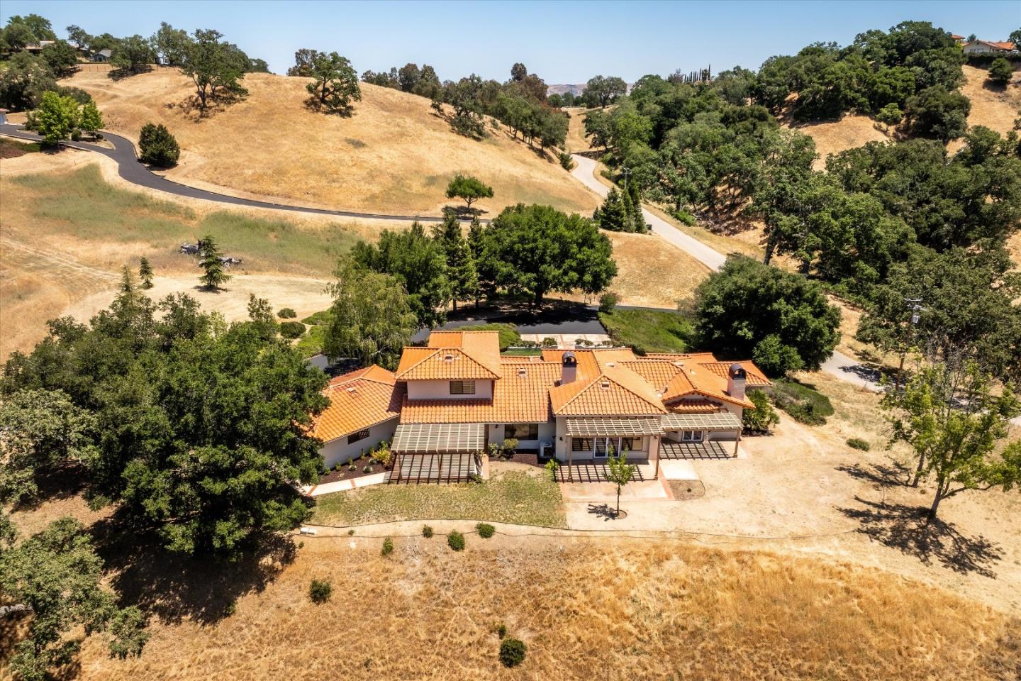 Detail Gallery Image 6 of 43 For 9400 Corriente Rd, Atascadero,  CA 93422 - 4 Beds | 3 Baths
