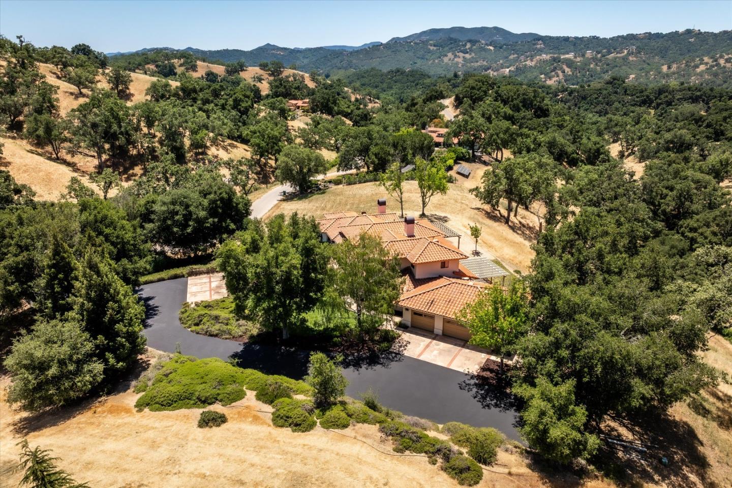 Detail Gallery Image 8 of 43 For 9400 Corriente Rd, Atascadero,  CA 93422 - 4 Beds | 3 Baths