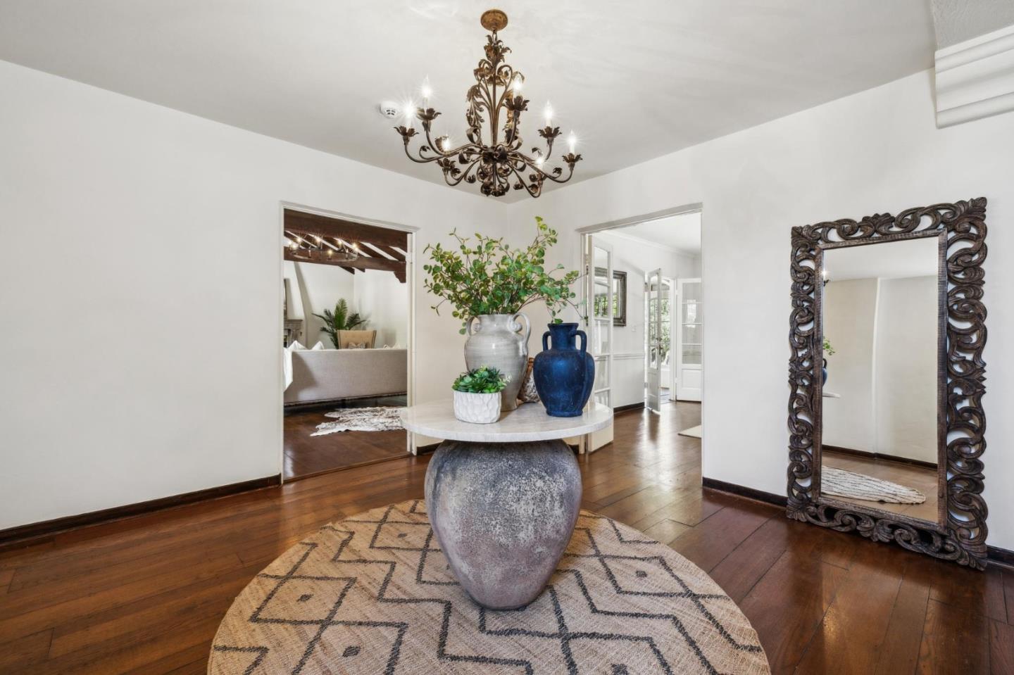 Detail Gallery Image 16 of 66 For 401 San Bernabe Dr, Monterey,  CA 93940 - 5 Beds | 5/1 Baths