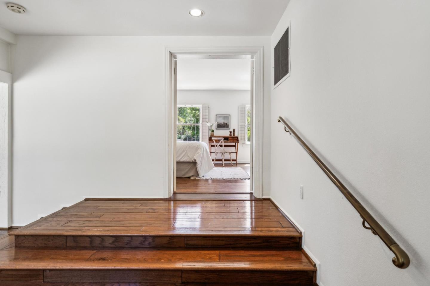Detail Gallery Image 31 of 66 For 401 San Bernabe Dr, Monterey,  CA 93940 - 5 Beds | 5/1 Baths