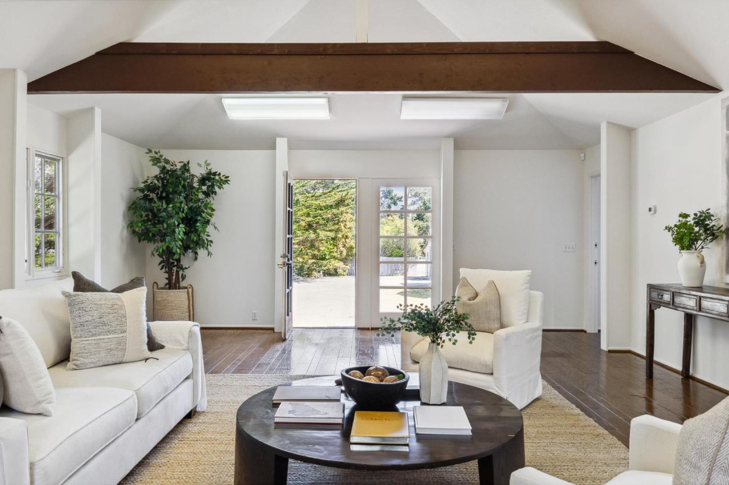 Detail Gallery Image 39 of 66 For 401 San Bernabe Dr, Monterey,  CA 93940 - 5 Beds | 5/1 Baths