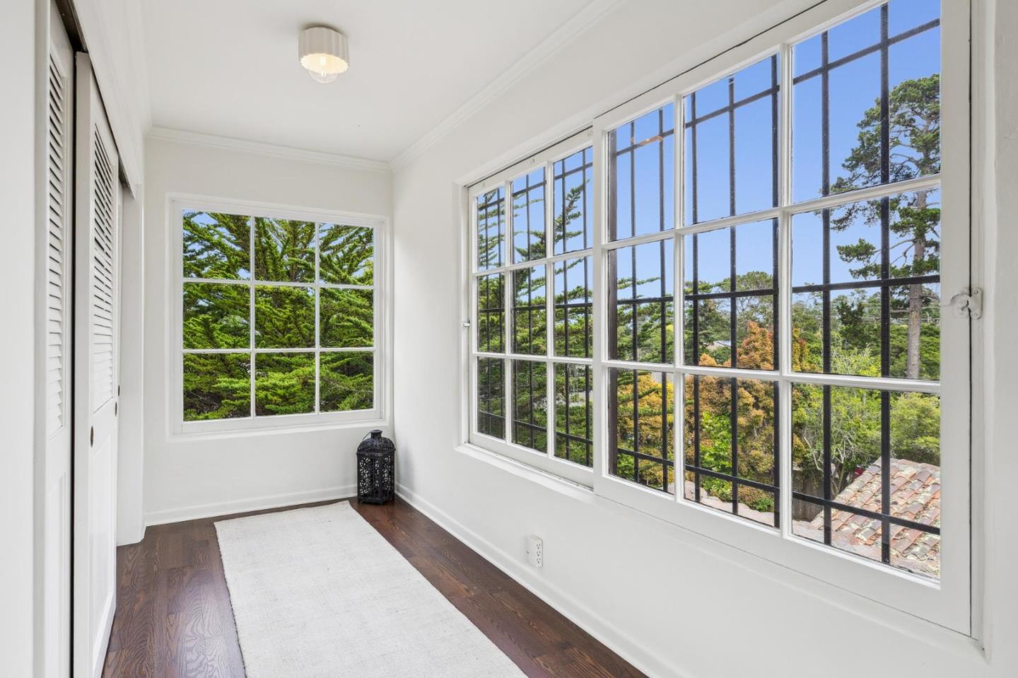 Detail Gallery Image 52 of 66 For 401 San Bernabe Dr, Monterey,  CA 93940 - 5 Beds | 5/1 Baths