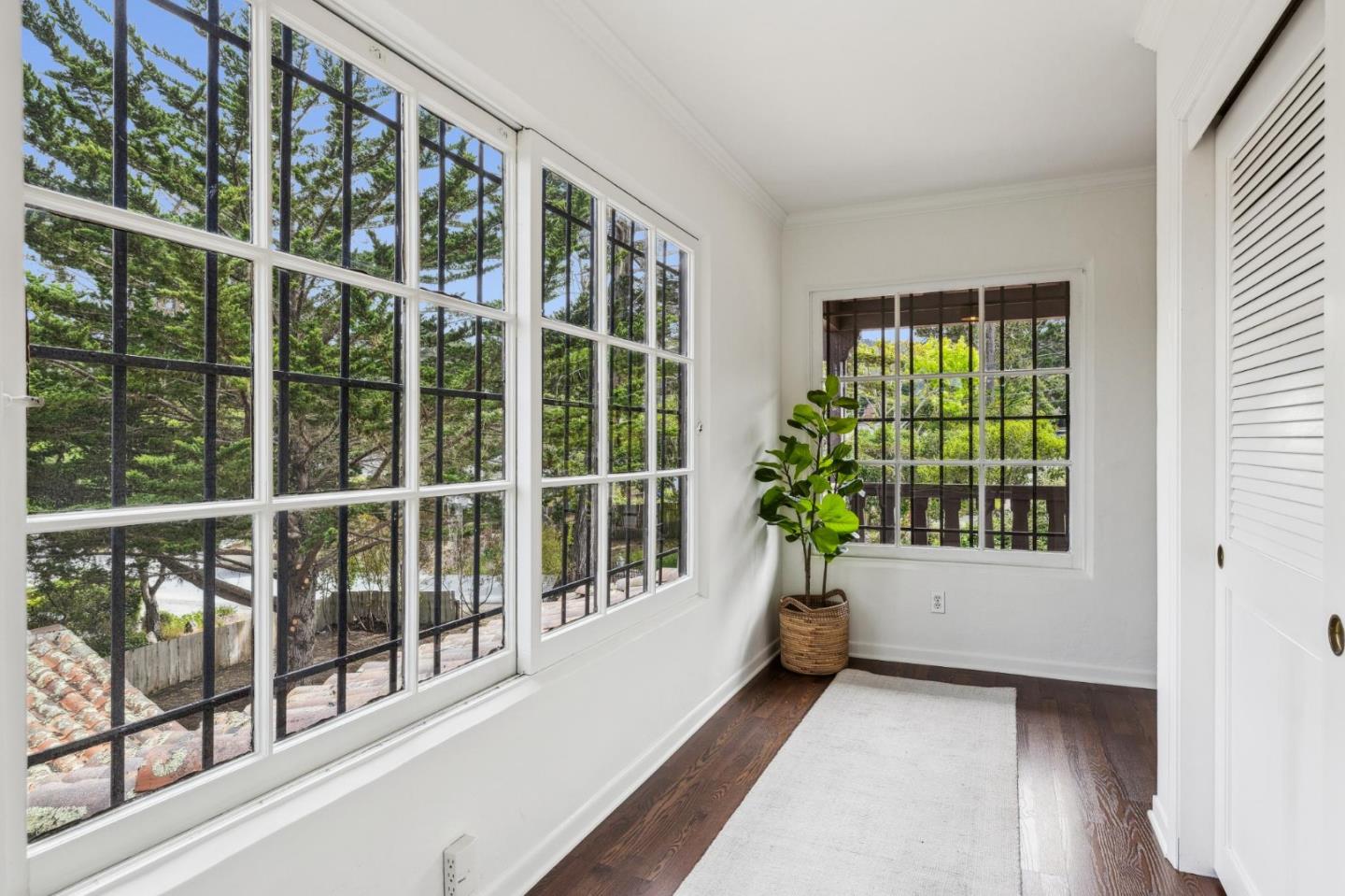 Detail Gallery Image 53 of 66 For 401 San Bernabe Dr, Monterey,  CA 93940 - 5 Beds | 5/1 Baths