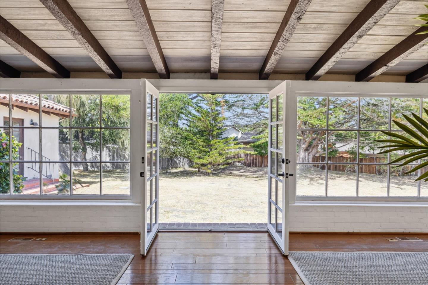Detail Gallery Image 58 of 66 For 401 San Bernabe Dr, Monterey,  CA 93940 - 5 Beds | 5/1 Baths