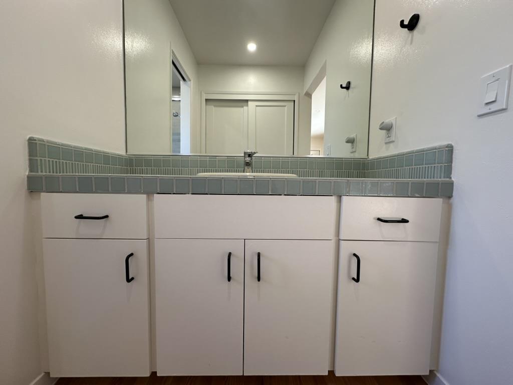 Detail Gallery Image 5 of 18 For 12689 Cambridge Dr, Saratoga,  CA 95070 - 4 Beds | 2/1 Baths