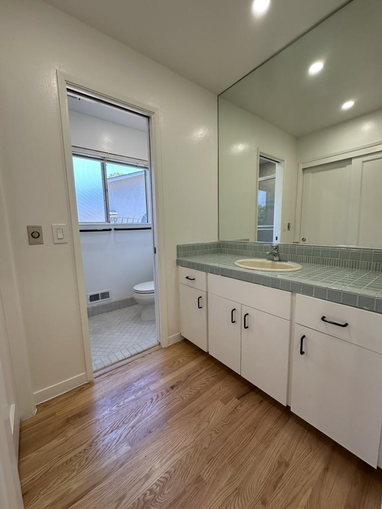 Detail Gallery Image 6 of 18 For 12689 Cambridge Dr, Saratoga,  CA 95070 - 4 Beds | 2/1 Baths