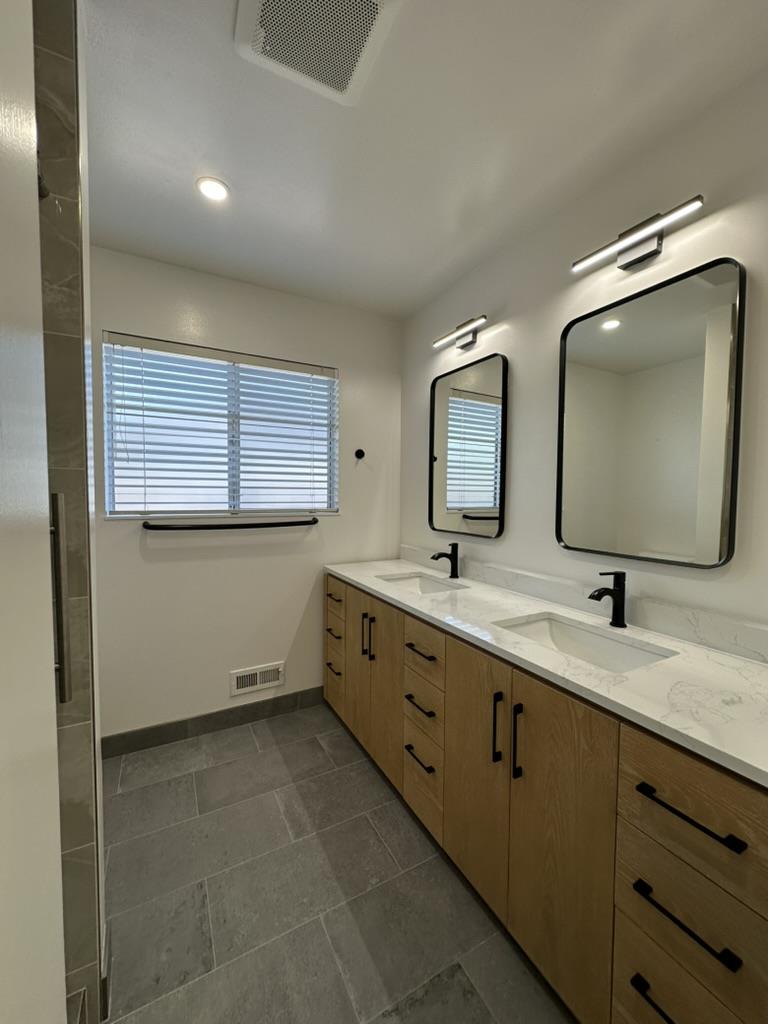 Detail Gallery Image 7 of 18 For 12689 Cambridge Dr, Saratoga,  CA 95070 - 4 Beds | 2/1 Baths
