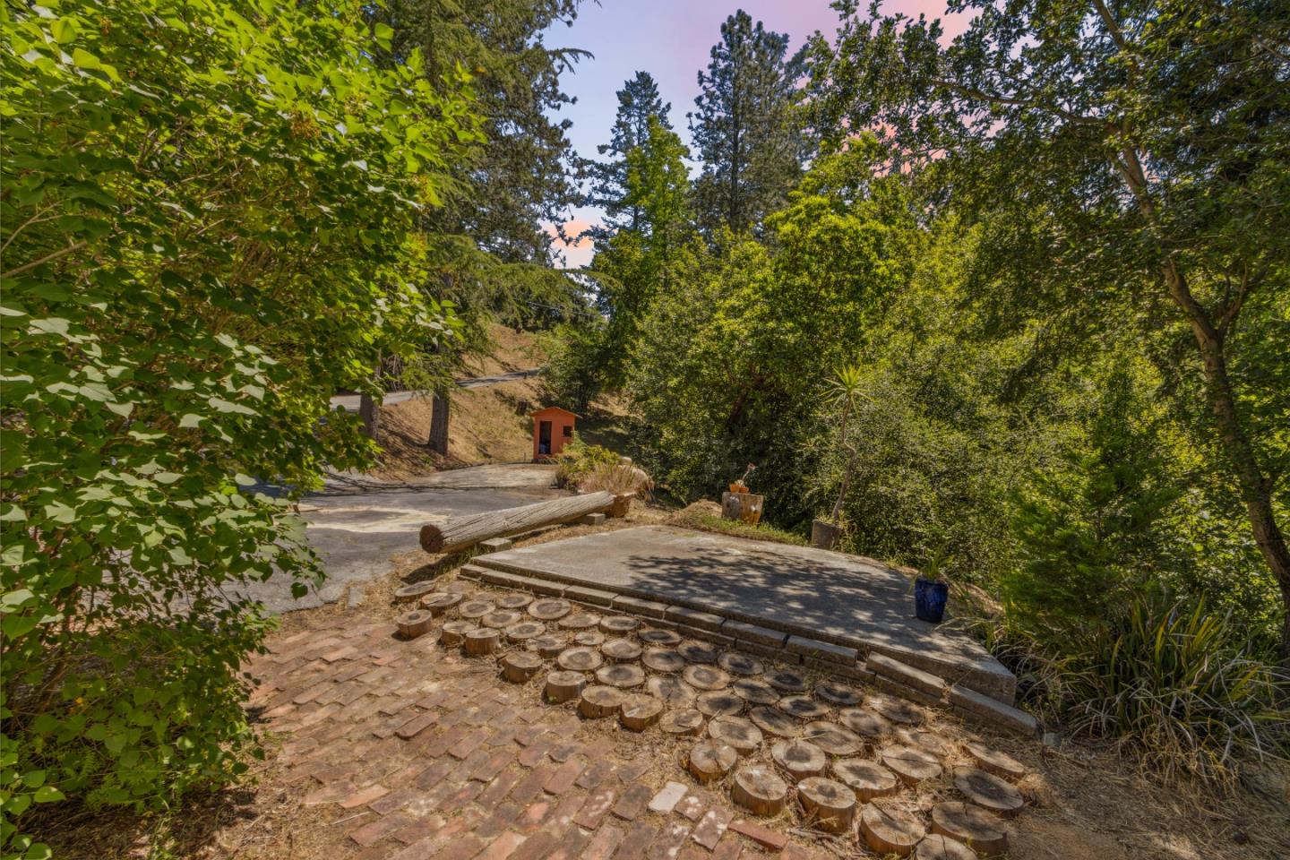 Detail Gallery Image 100 of 113 For 24895 Skyland Rd, Los Gatos,  CA 95033 - 4 Beds | 2 Baths
