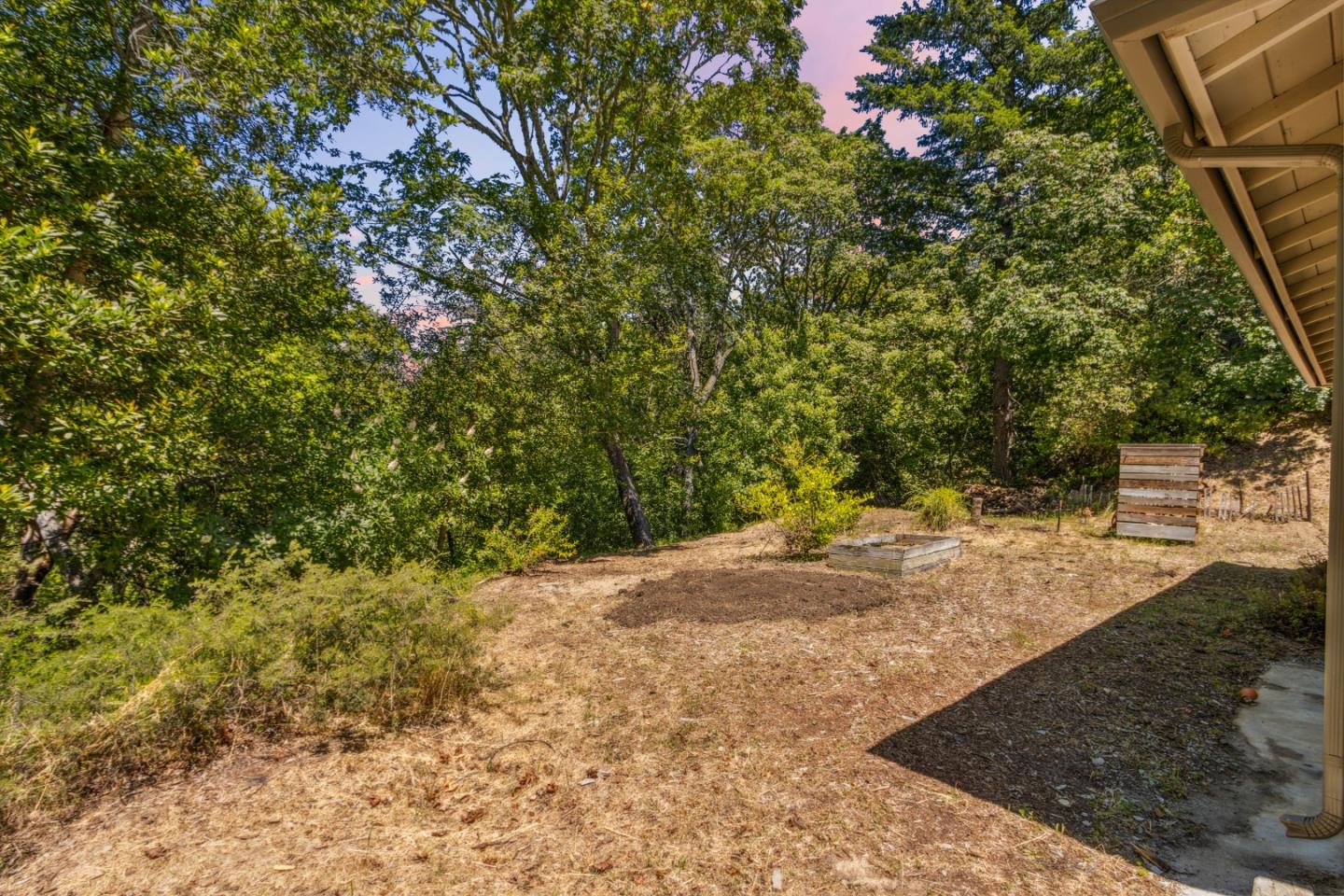 Detail Gallery Image 101 of 113 For 24895 Skyland Rd, Los Gatos,  CA 95033 - 4 Beds | 2 Baths